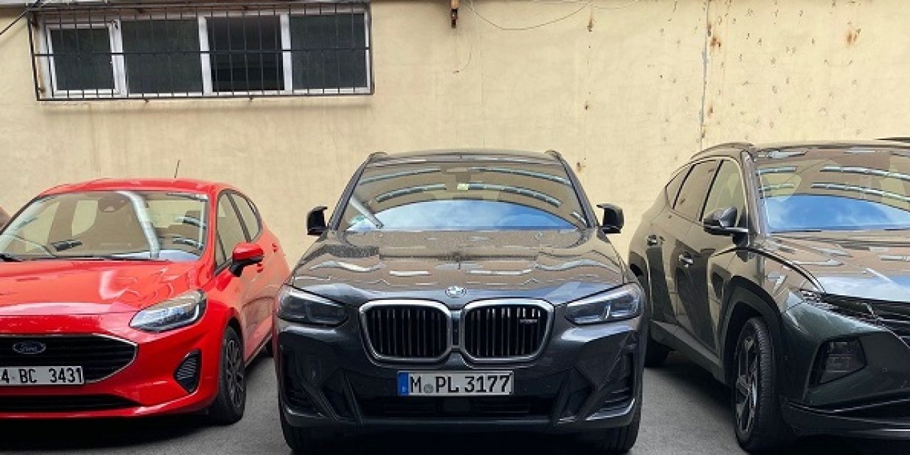 İnterpol'ün aradığı 2 lüks otomobil İstanbul'da bulundu