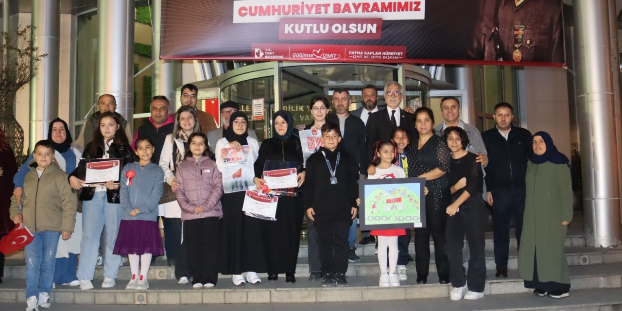 ‘Cumhuriyet’ temalı yarışmada ödüller verildi