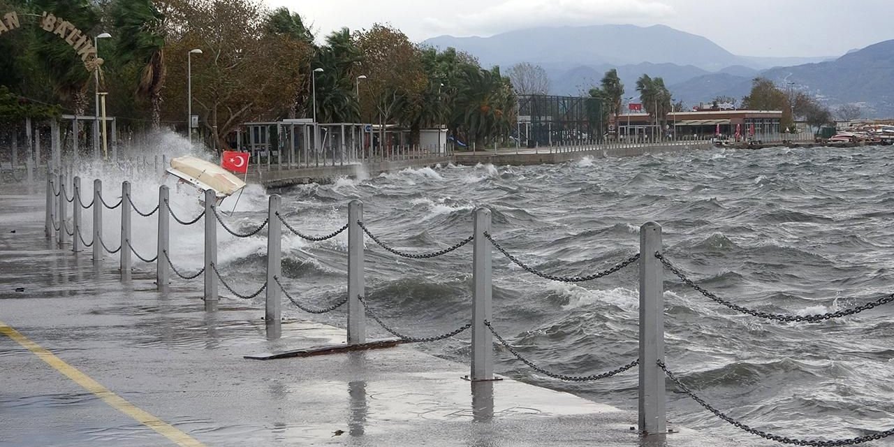 Kocaeli Valiliğinden Fırtına Uyarısı!