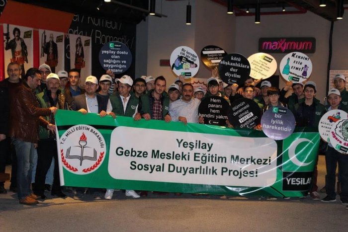 Yeşilay’dan çıraklara sinema keyfi