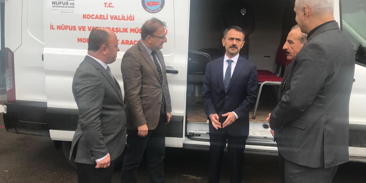 Vali Aktaş, mobil hizmet aracını ziyaret etti