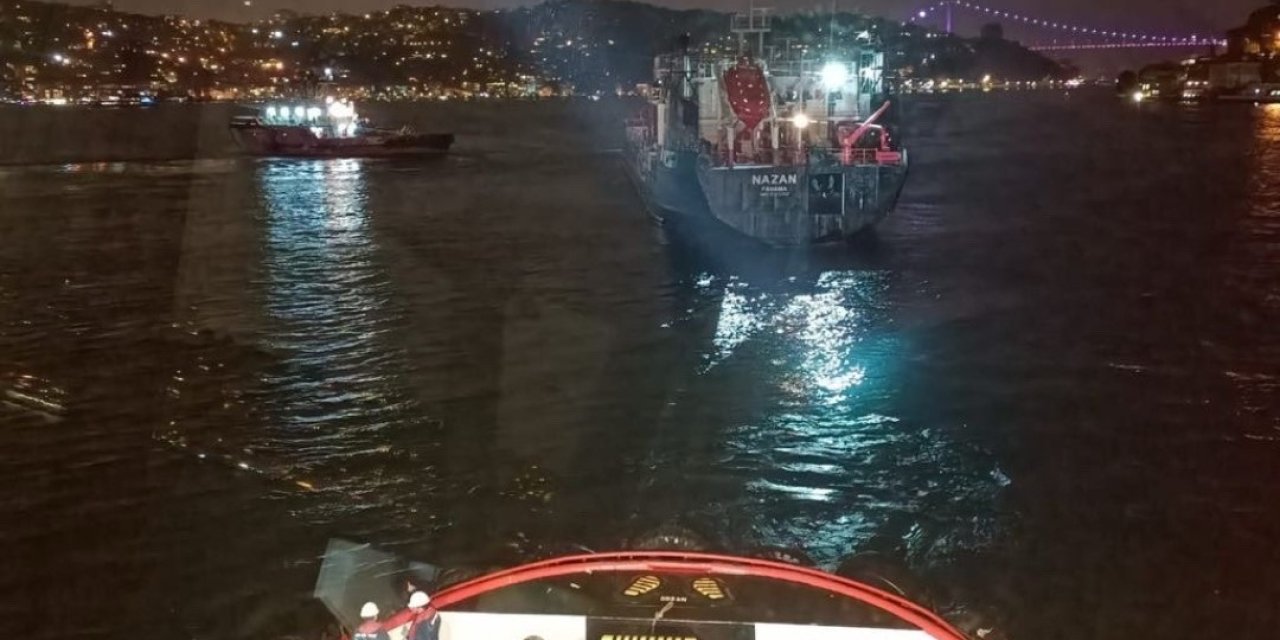 Dümeni arızalanan tanker kurtarıldı