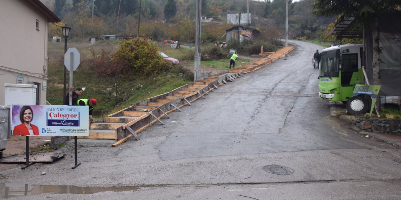 Karadenizliler Mahallesi’nde merdiven yapılıyor