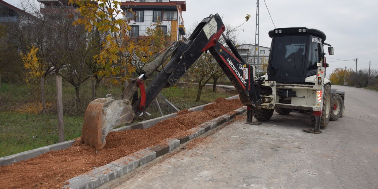 İzmit Belediyesinden  yeni ve güvenli kaldırımlar