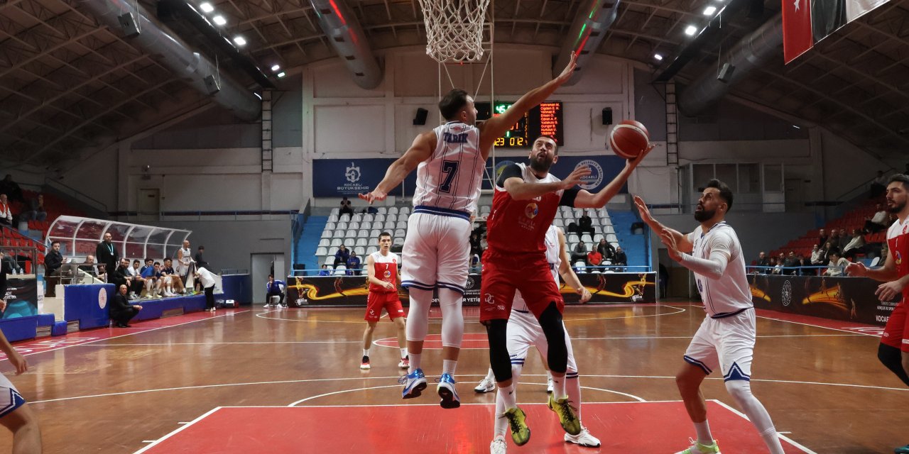 Türkiye Basketbol 2. Ligi: Kocaeli BŞB Kağıtspor: 73 – Göcekspor: 68