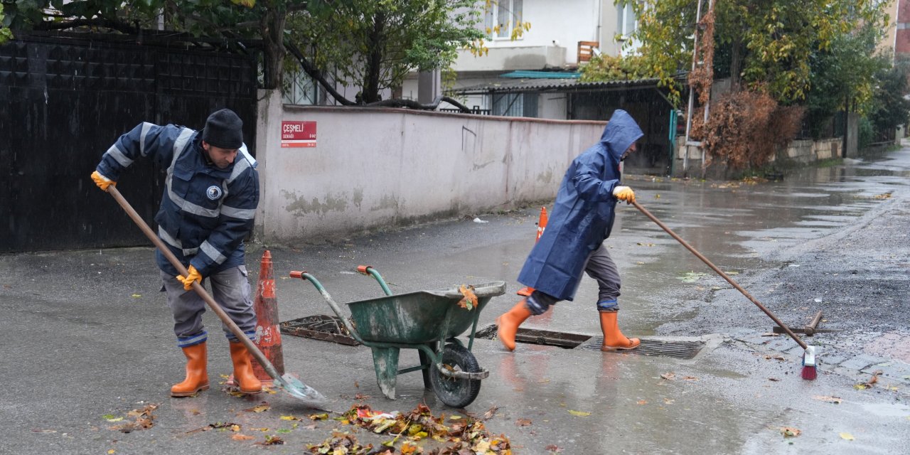 Kartal Belediyesi yoğun yağışlara karşı alarma geçti