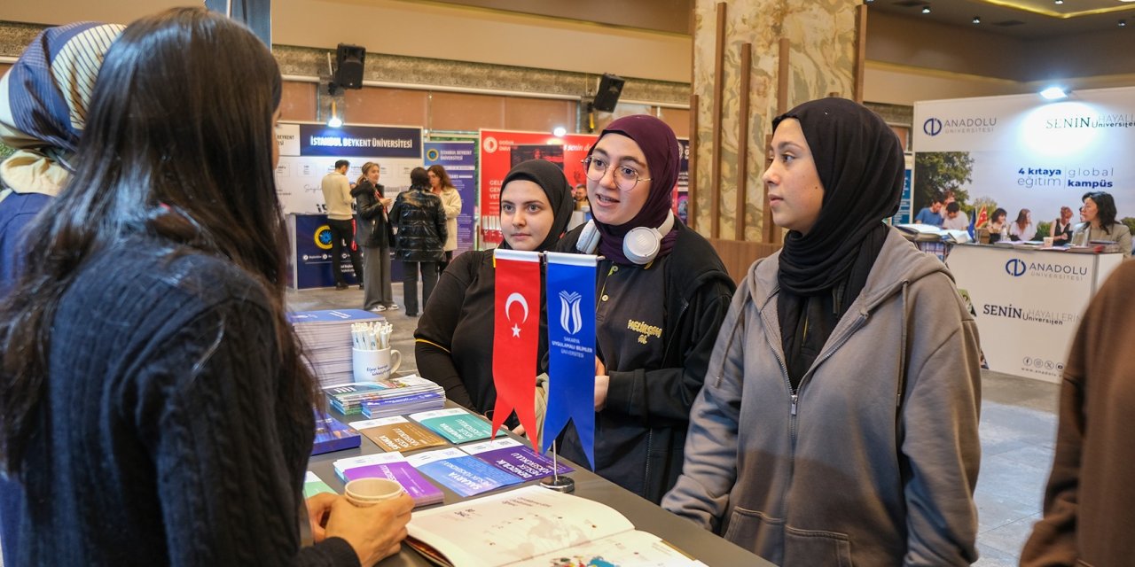 SUBÜ Kocaeli’de üniversite adaylarıyla buluştu