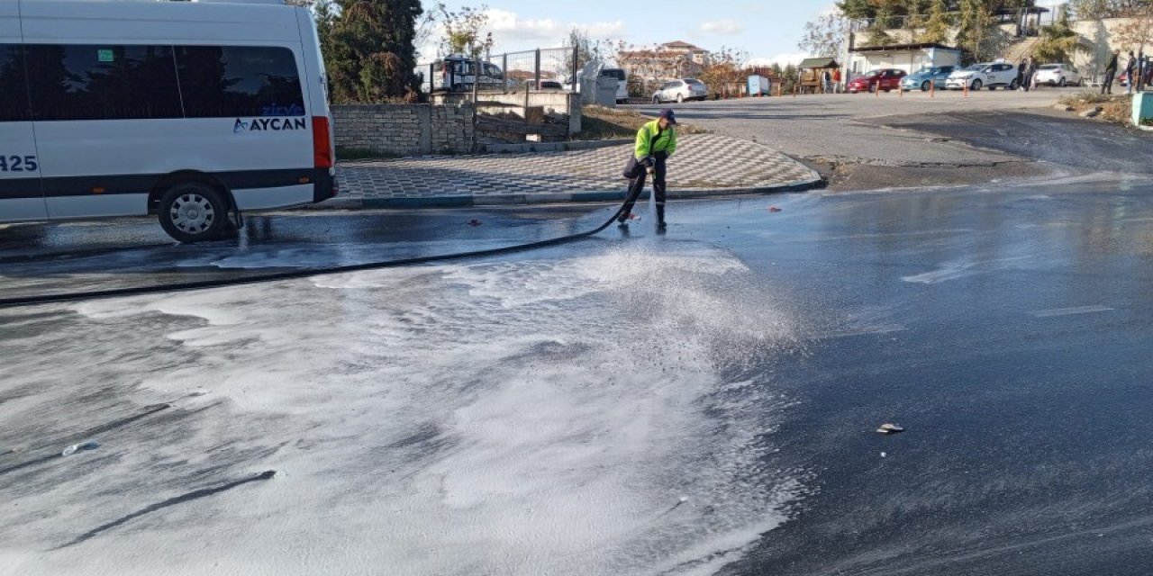 Dilovası'nda ana arterler temizleniyor