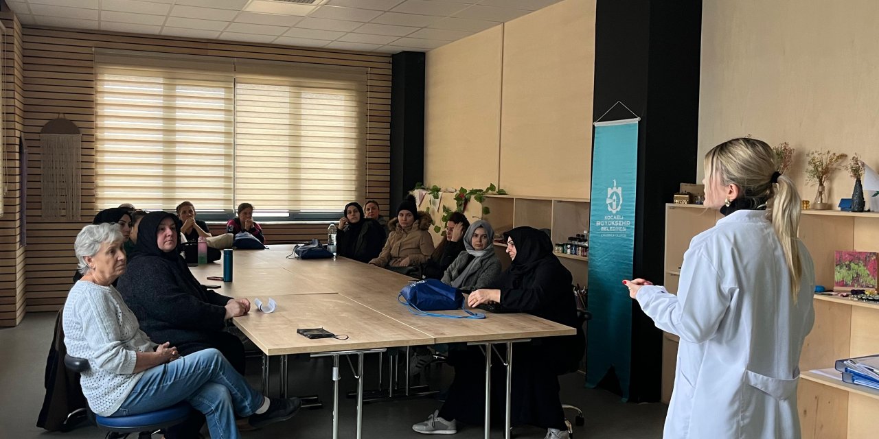 Anne Şehir Merkezi’nde akran zorbalığı eğitimi