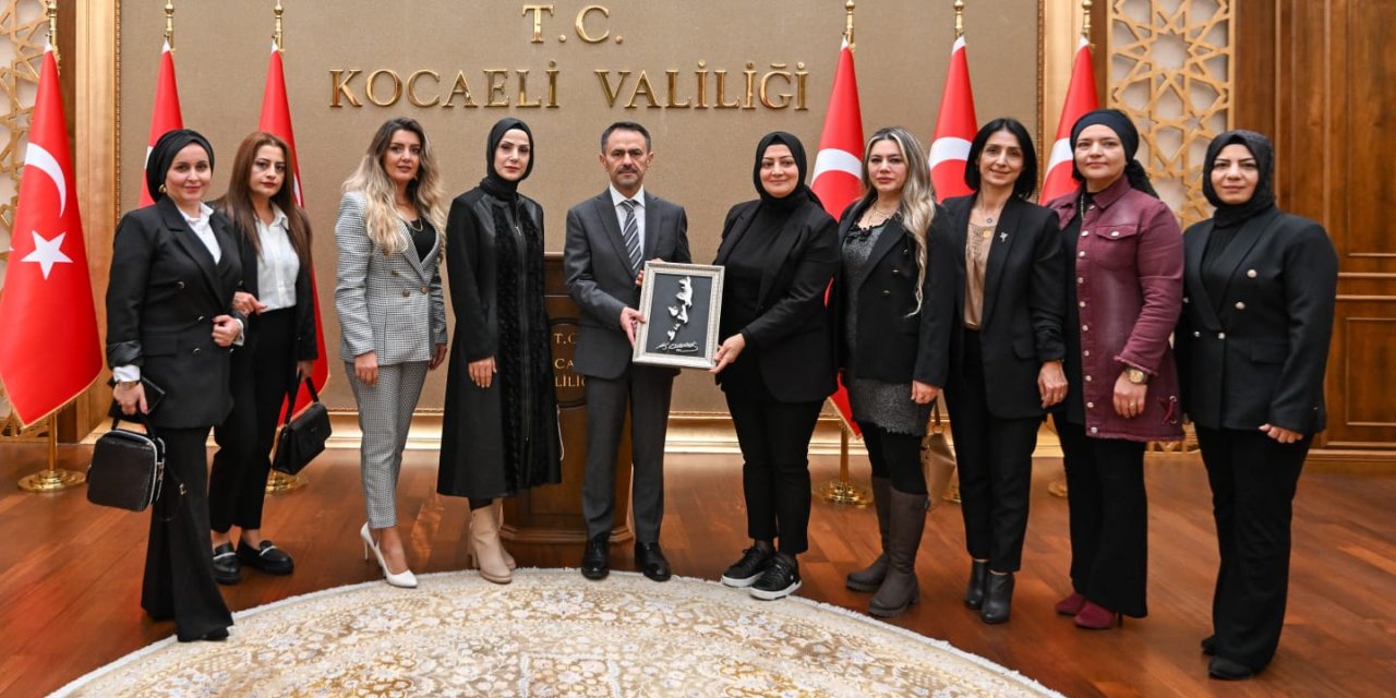 Vali Aktaş, Derince Elele Platformunu Kabul Etti