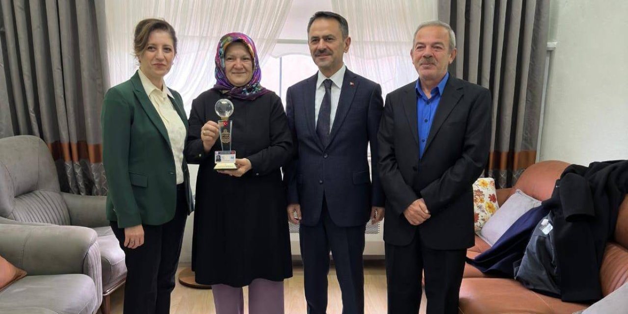 Vali Aktaş, Nuray Kıvanç'ı Ziyaret Etti