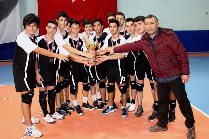 Cahit Elginkan AL şampiyon oldu