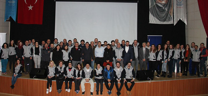 Antrenör sporcunun rol modelidir!