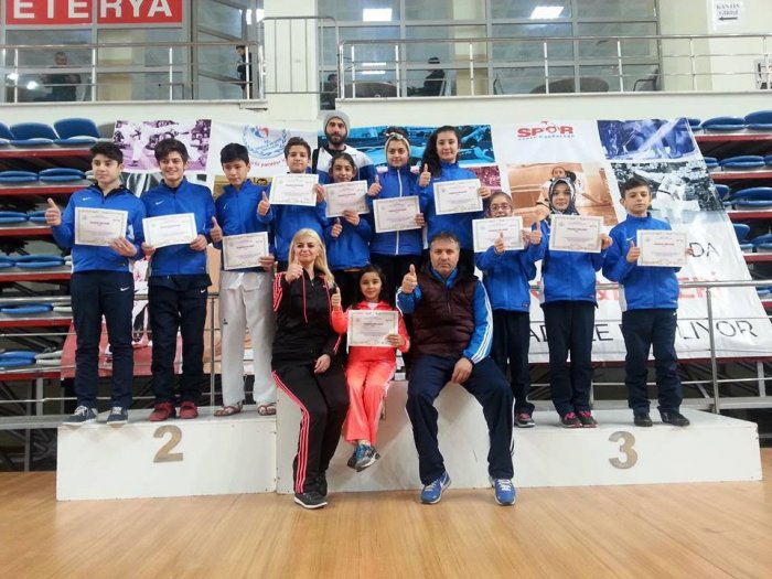 ANALİG Taekwondo Marmara grup müsabakası Sakarya’da yapıldı