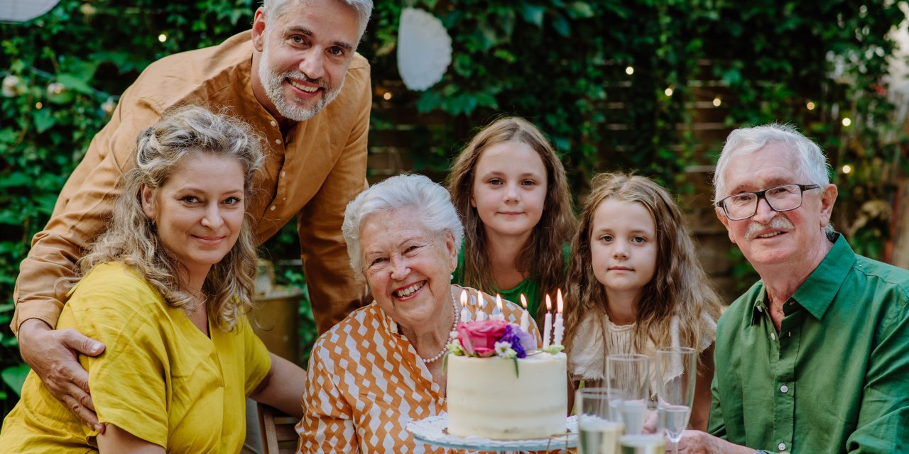 100 yaşını aşmış insan  sayısı 10 kat artacak!