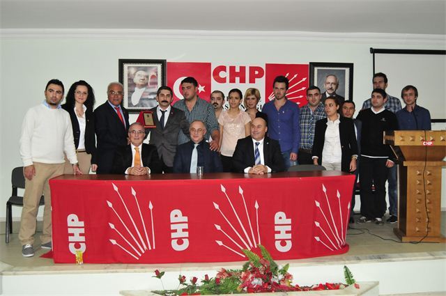 CHP’de coşkulu bayramlaşma