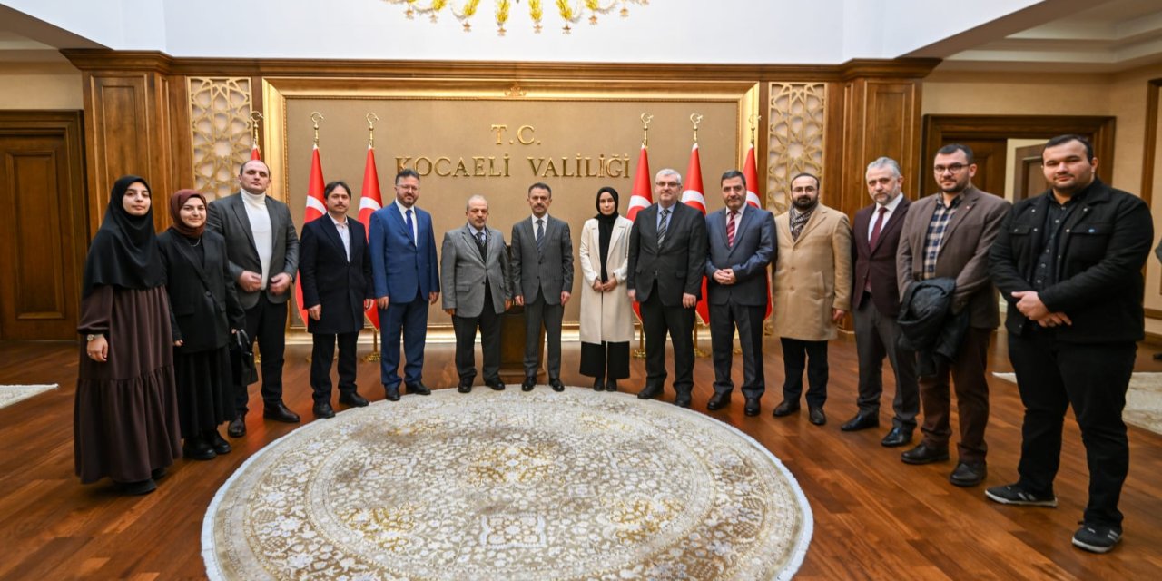 İlahiyat Vakfı, Vali Aktaş'ı Ziyaret Etti