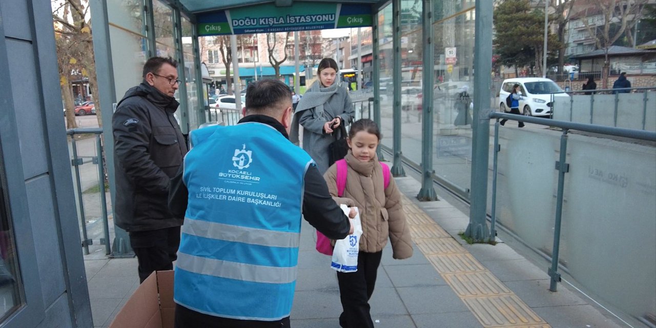 Büyükşehir, 4 bin 600 kandil simidi dağıttı