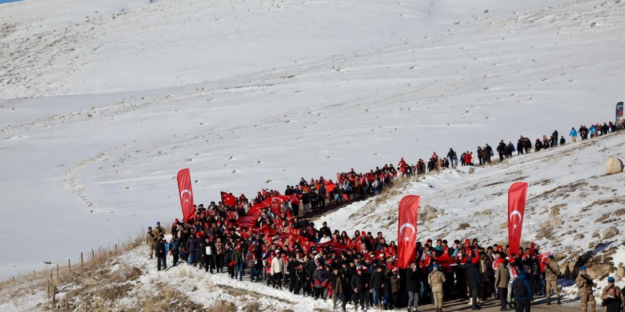 Sarıkamış şehitleri için anma yürüyüşü