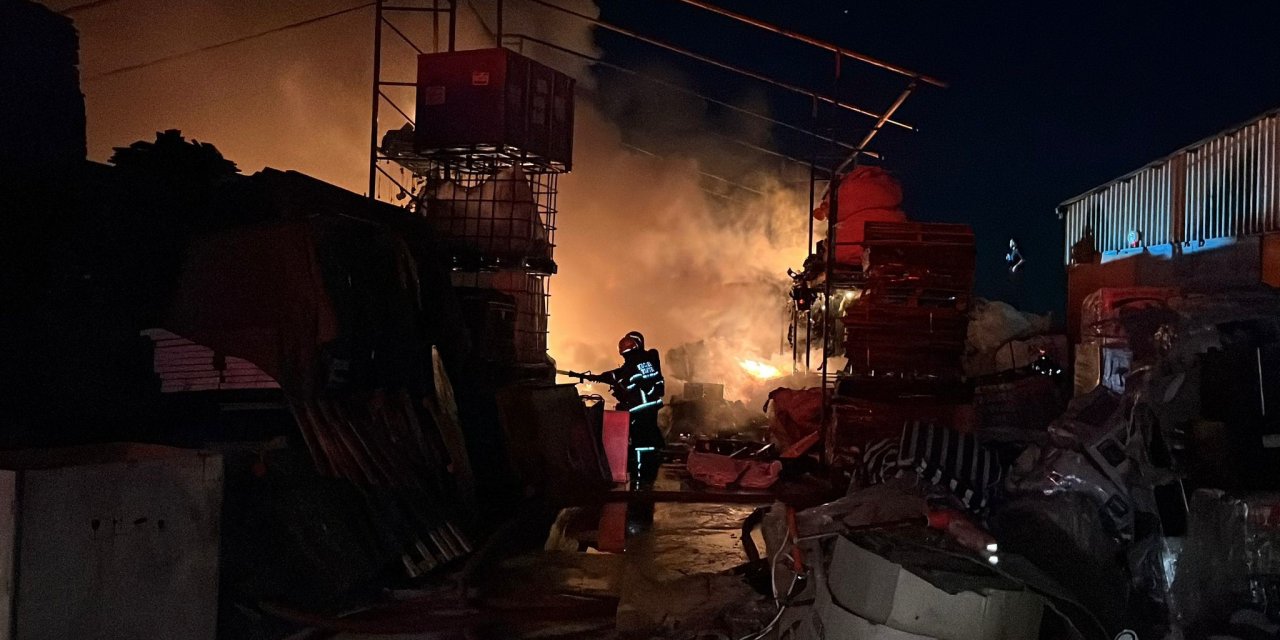 Depo alev alev yandı