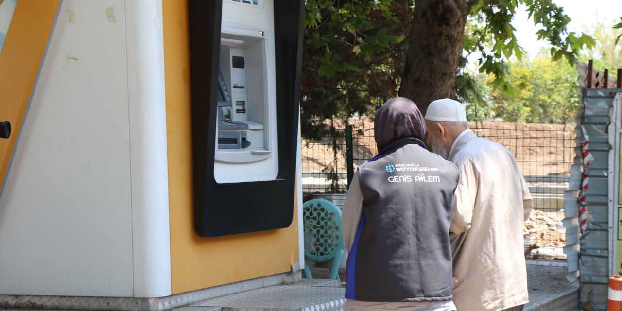 Büyükşehir’den yalnızlığı unutturan hizmetler