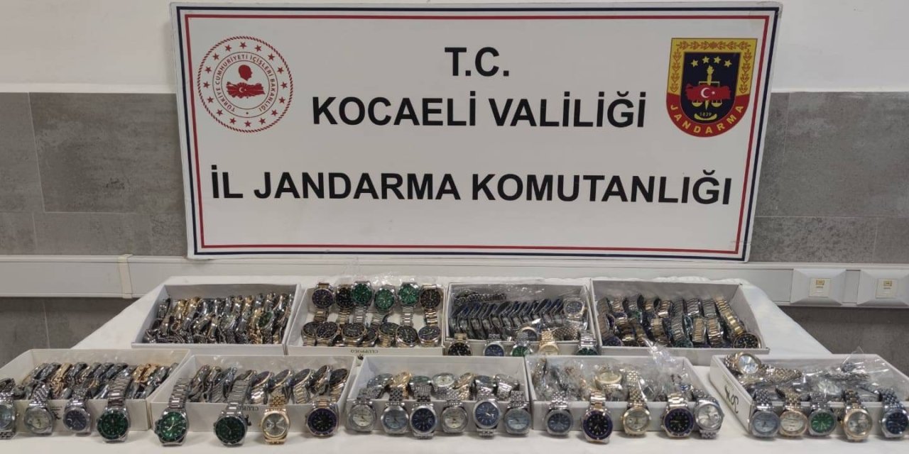 Kocaeli’de "çakma saat" operasyonu: 195 saat ele geçirildi