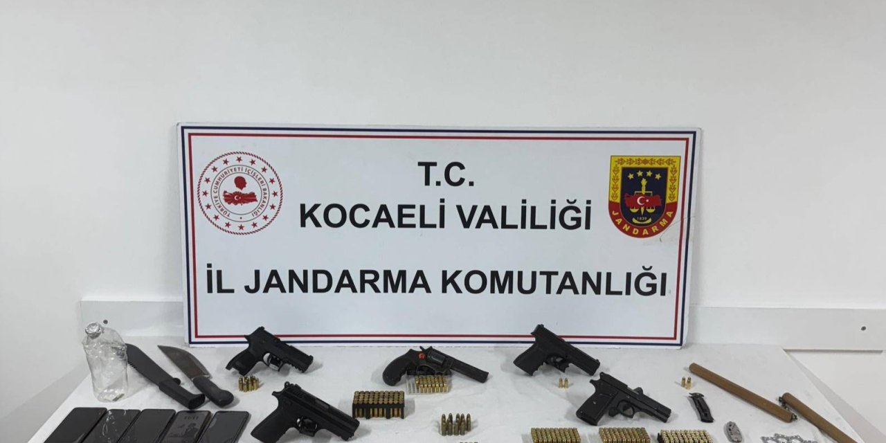 Kocaeli'de silah ve mühimmat kaçakçılarına darbe:22 gözaltı