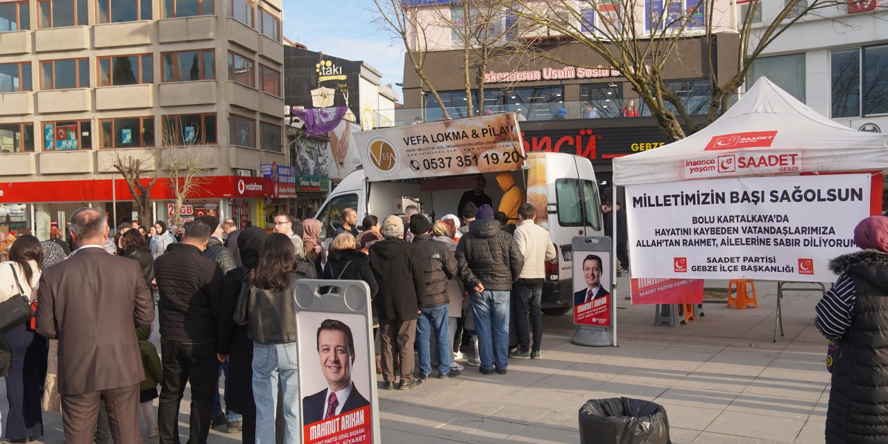 Kartalkaya’da hayatının kaybedenler için lokma dağıtıldı