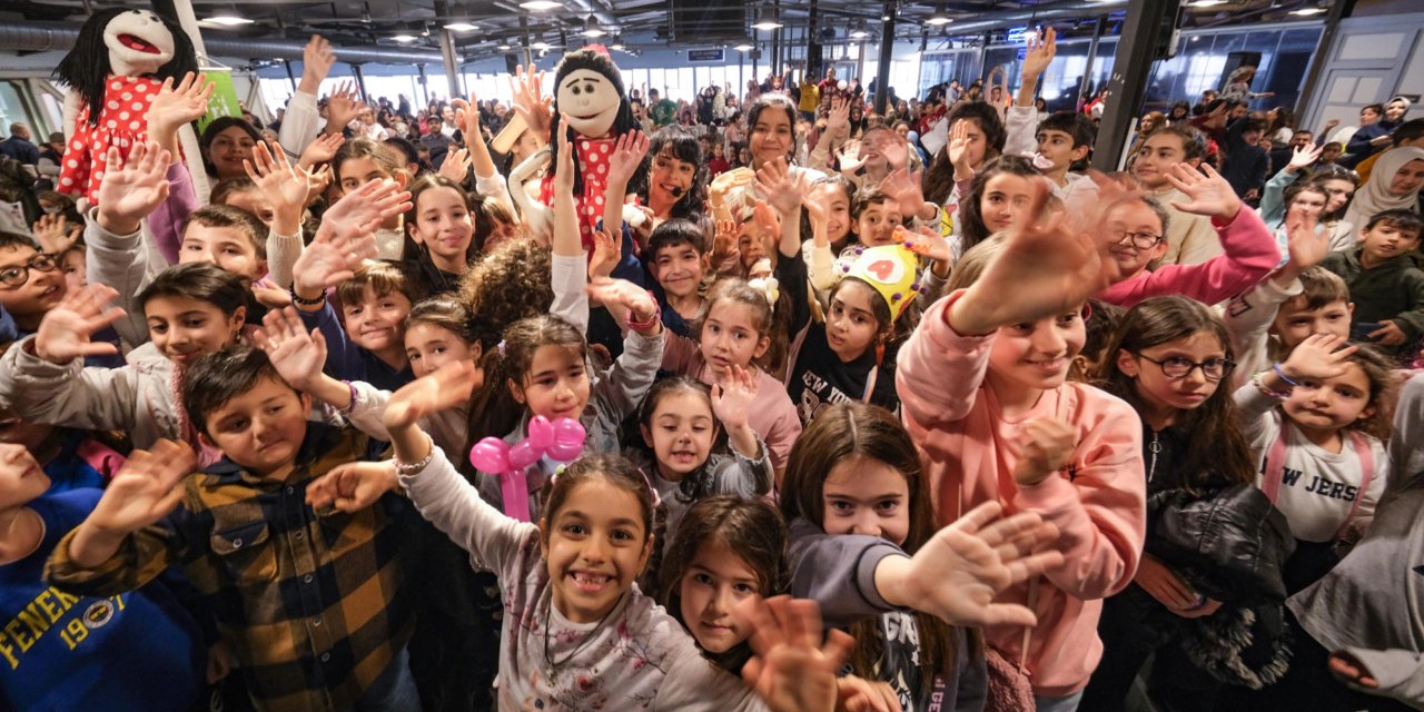 Çocuklar ‘Kukla Marmelat’a bayıldı