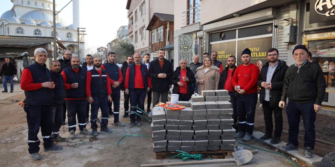 Caddesi’nde çalışmalara tüm hızıyla devam ediyor