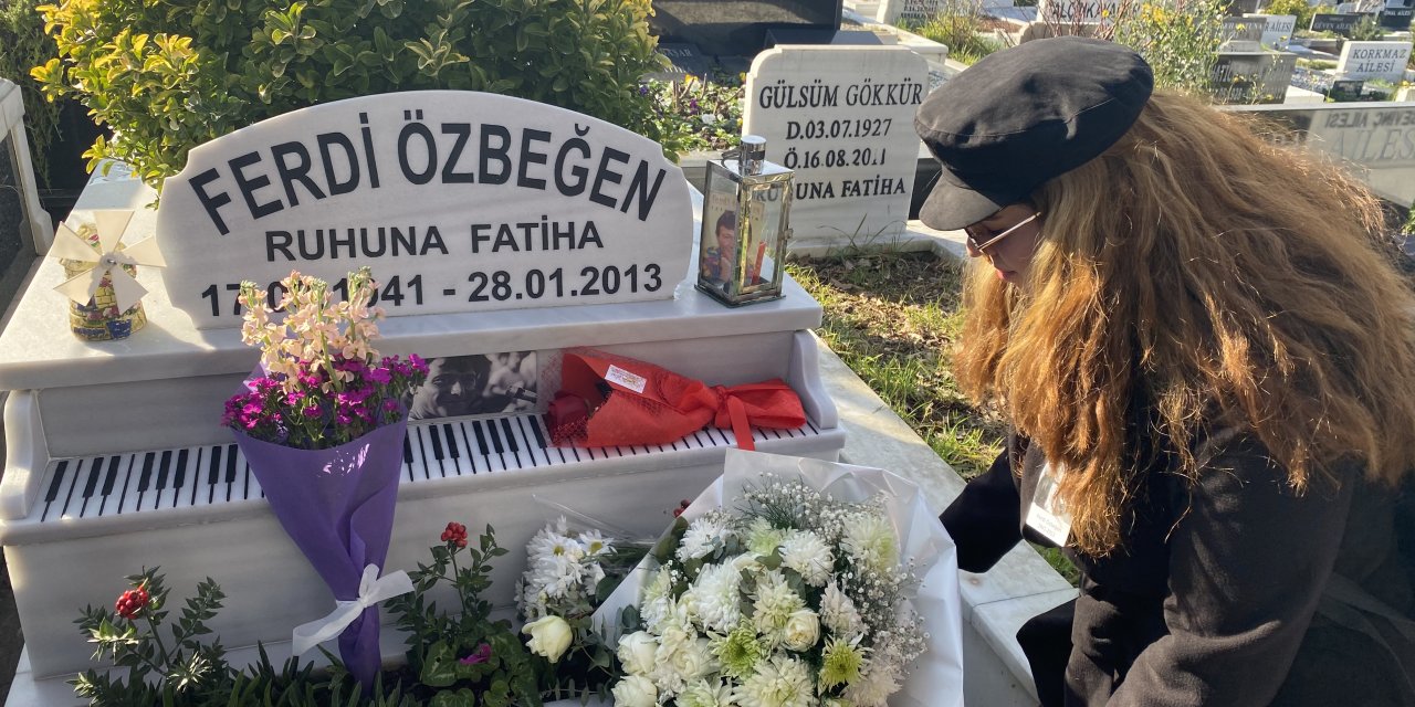 Ferdi Özbeğen, Türk Eğitim Vakfı’nın Düzenlediği Törenle Anıldı