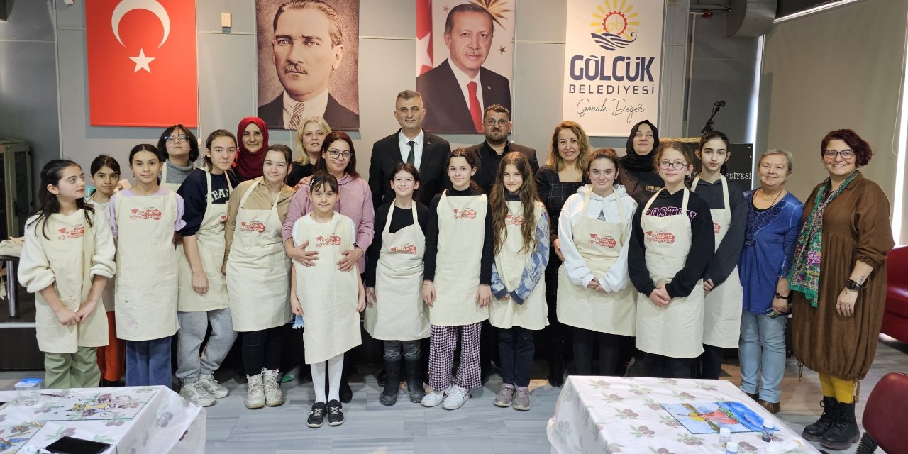 Gölcüklü öğrenciler karne  tatilini sanatla doldurdu