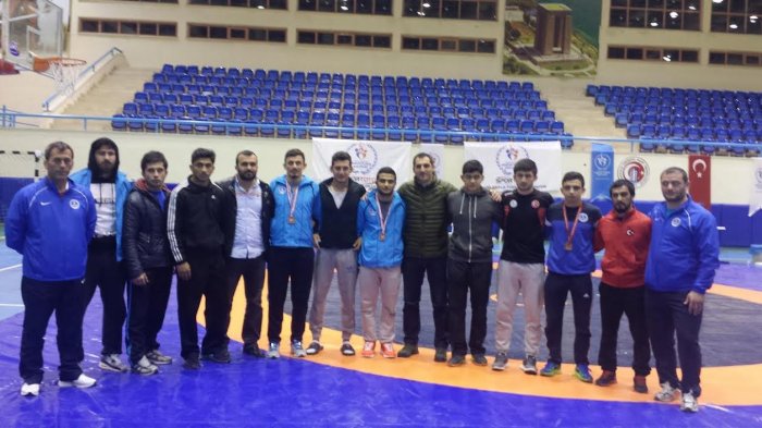 Büyükşehirli üç genç güreşçi Türkiye finallerinde