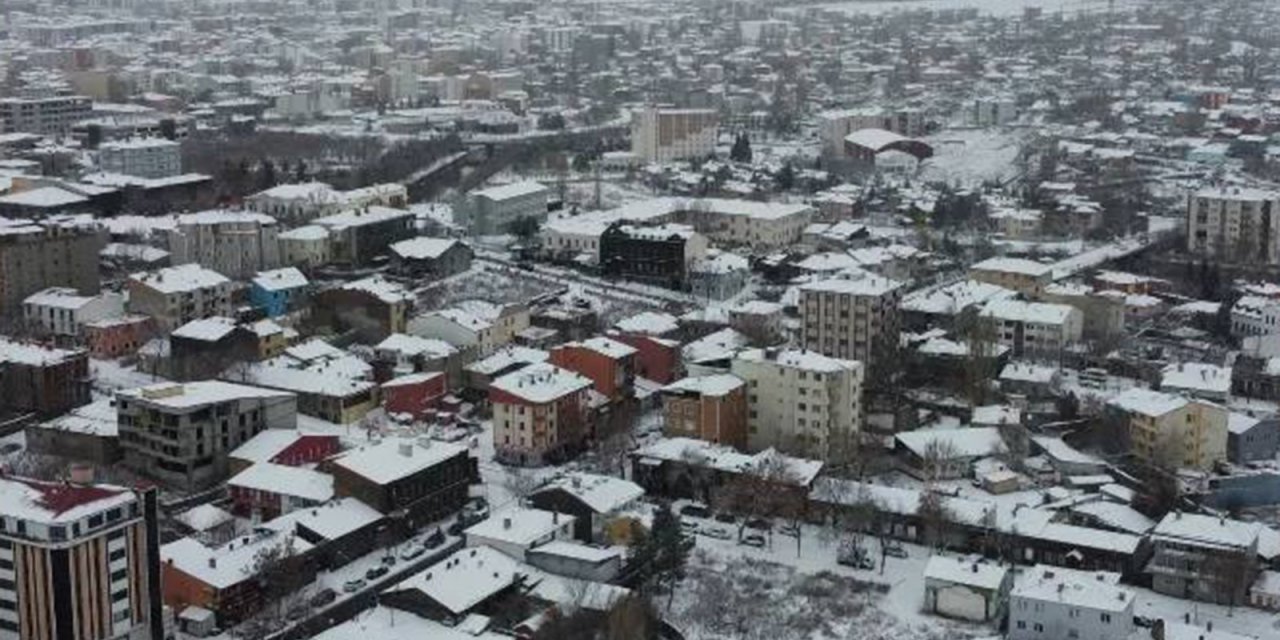 Kars'tan 6 bin kişi göç etti  Gençler büyük şehirlere yöneliyor"