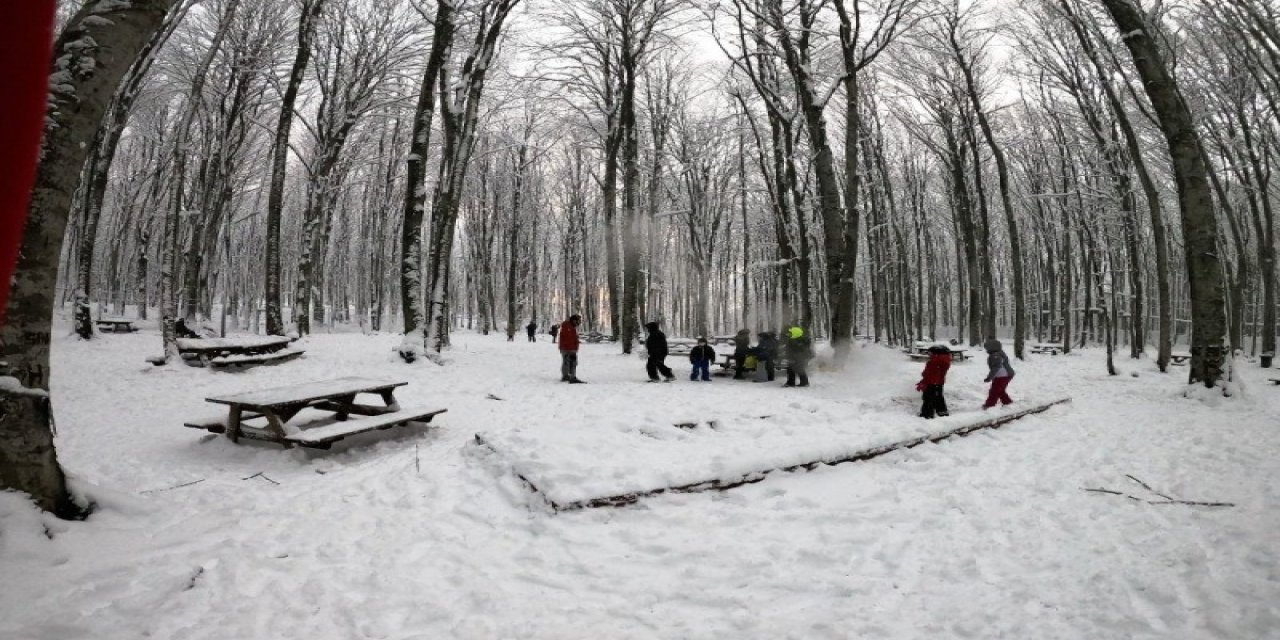 Eriklitepe Tabiat Parkı’nda Kar Şöleni! Yollar Açık, Hizmet Mükemmel