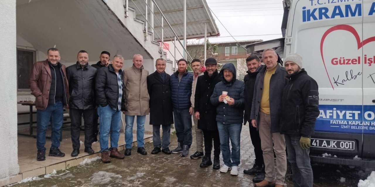 İzmit Belediyesi, cami  cemaati ile buluştu