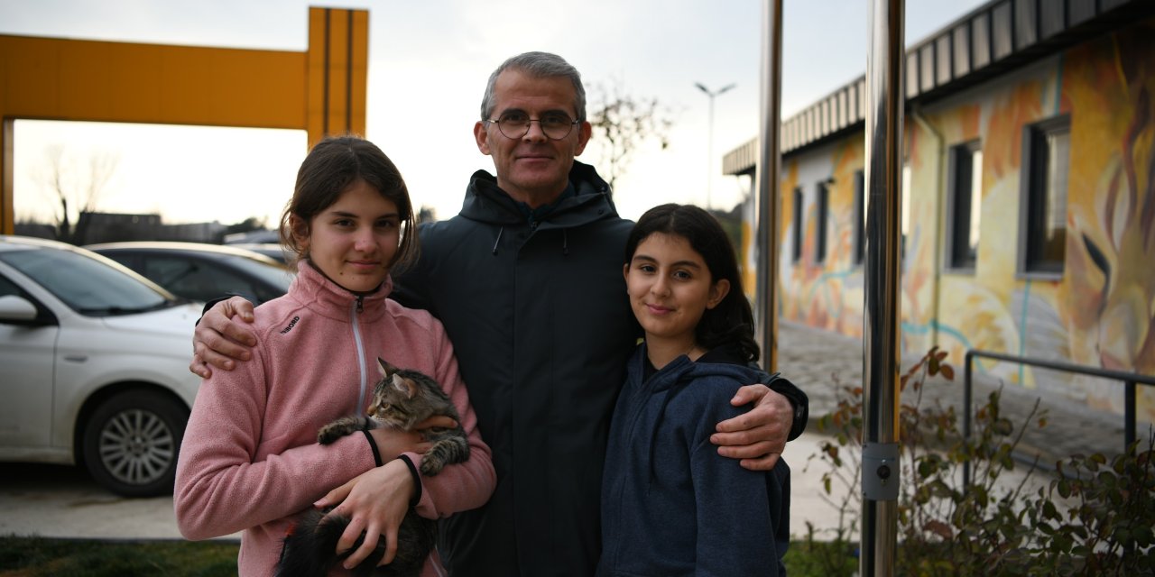 Kedi ve köpekleri onlara can dostları oldu