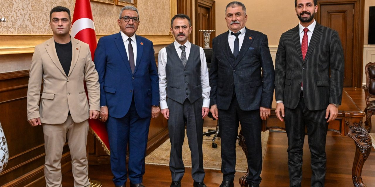 Dilovası Mahalle Muhtarları  Vali Aktaş’ı Ziyaret Ettiler