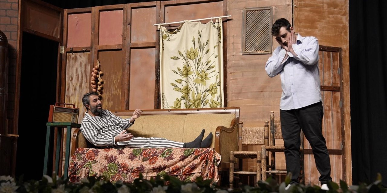 Tiyatroseverler Sandık'ta buluştu