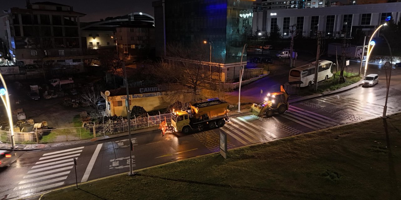 Gebze'de ekipler kar teyakkuzunda