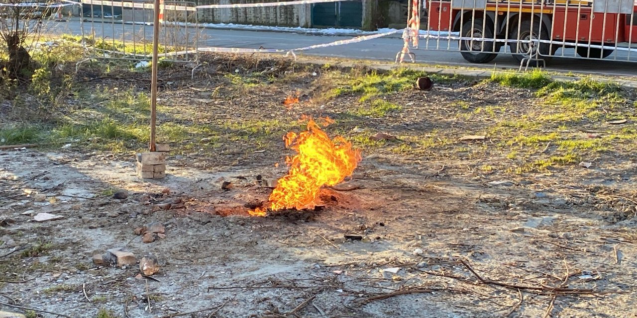 Metan gazı 8 gündür yanıyor