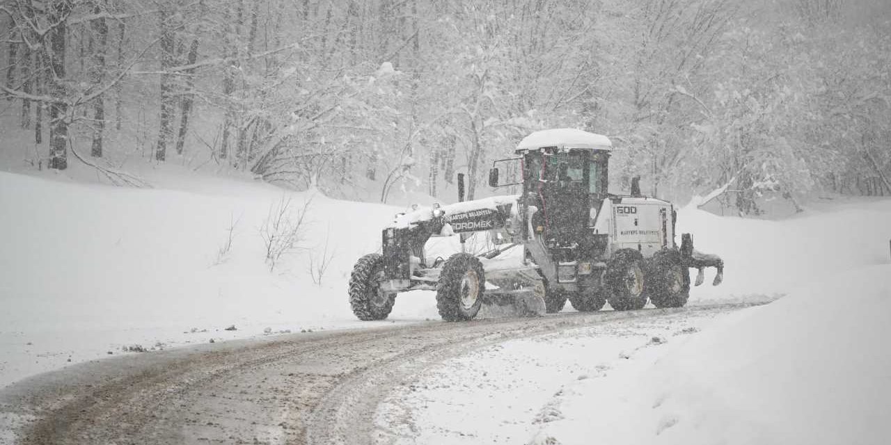 Ekipler gece-gündüz görev başında