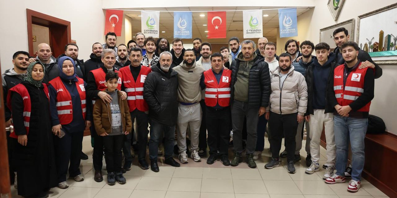 Çayırova’nın dev adamları kan bağışında bulundu