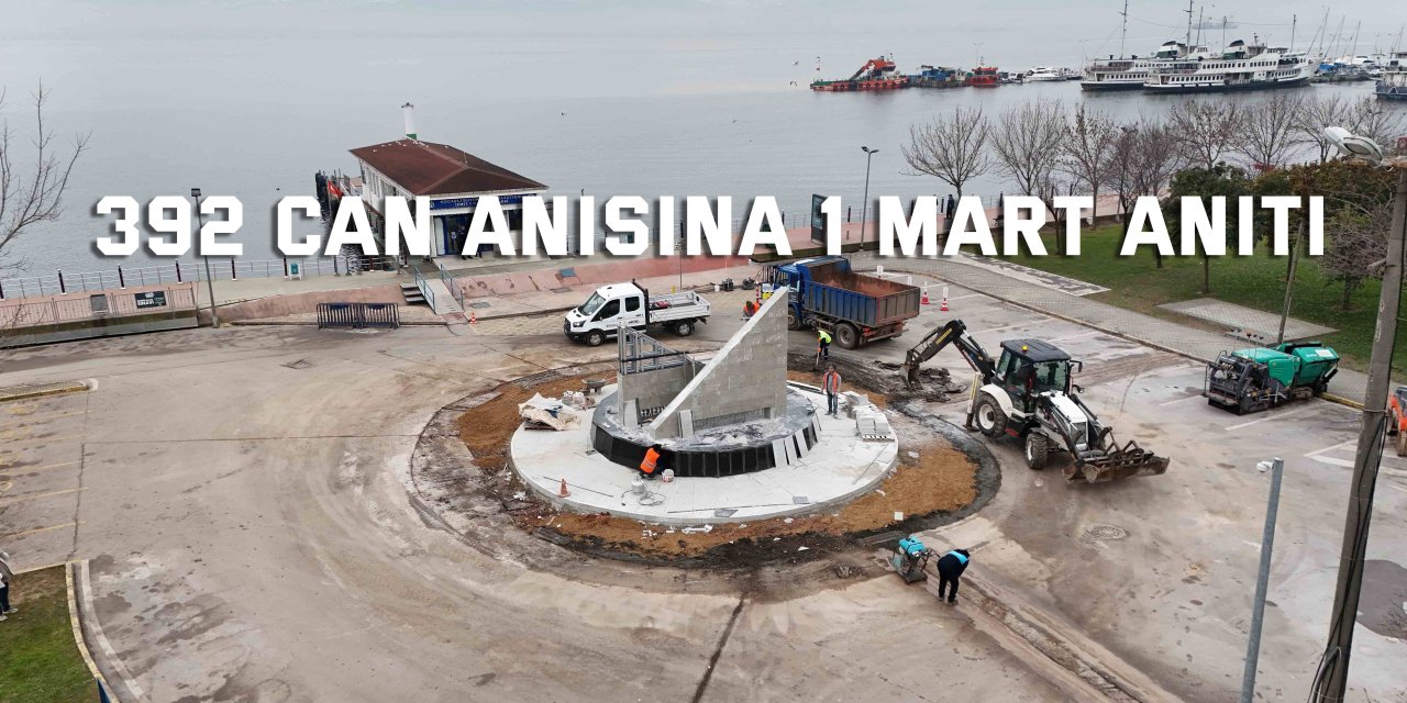 392 can anısına 1 Mart anıtı