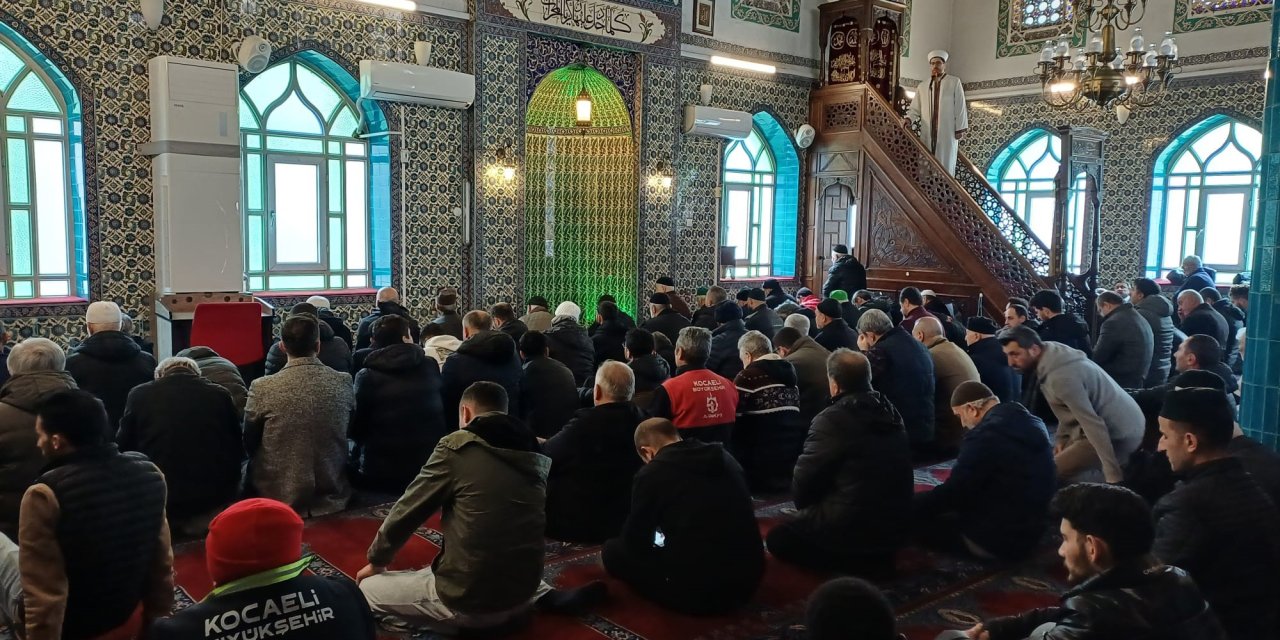 Akça Camii ibadete yeniden açıldı