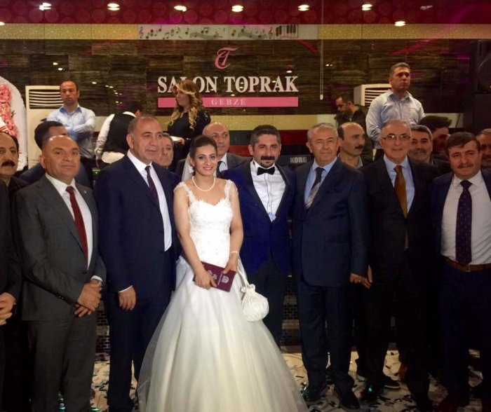 CHP’liler Orhan’ın düğününde buluştu