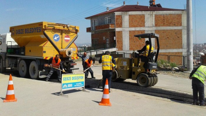 Asfalt çalışmaları hız kesmiyor