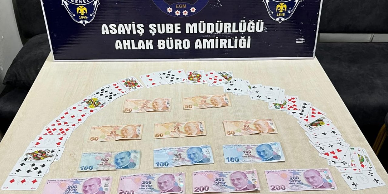 Kocaeli'de Kumar Operasyonu: Kahvehaneye Baskın, Binlerce Lira Ceza!