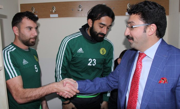 Kazanırsak kapıyı aralarız