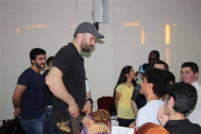 Serdar Kılıç öğrencilerle buluştu